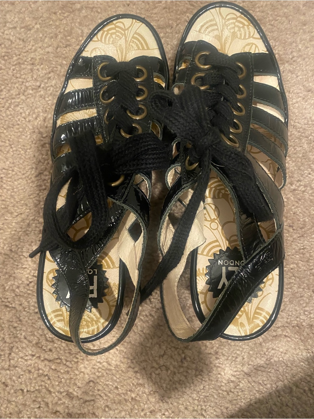 Shoes - Picture 11 of 12